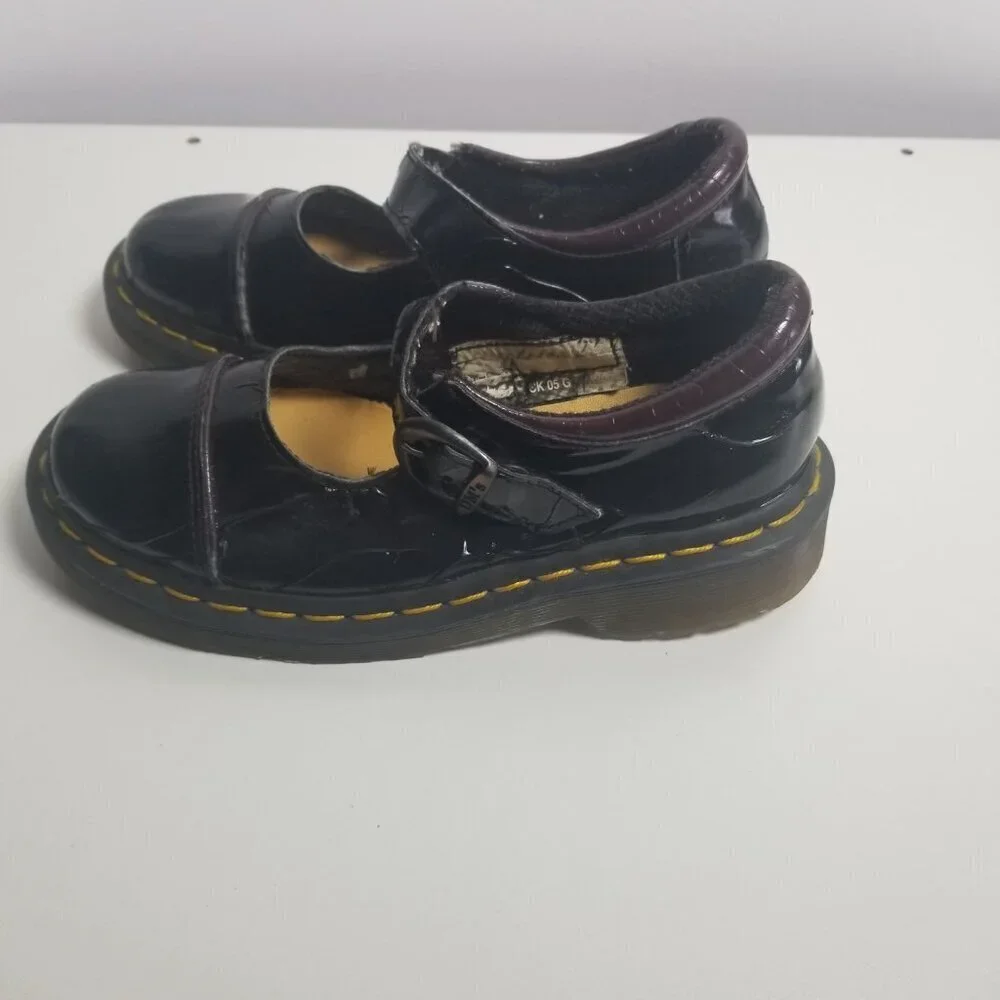 Dr. Martens Maccy Mary Jane Girls Patent Leather Shoes Sz 13-1